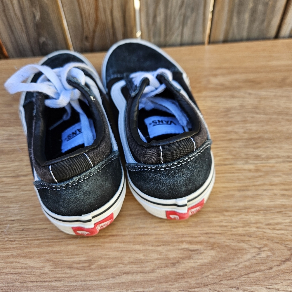 Vans Kids Black and White Sneakers 13 - Picture 10 of 16